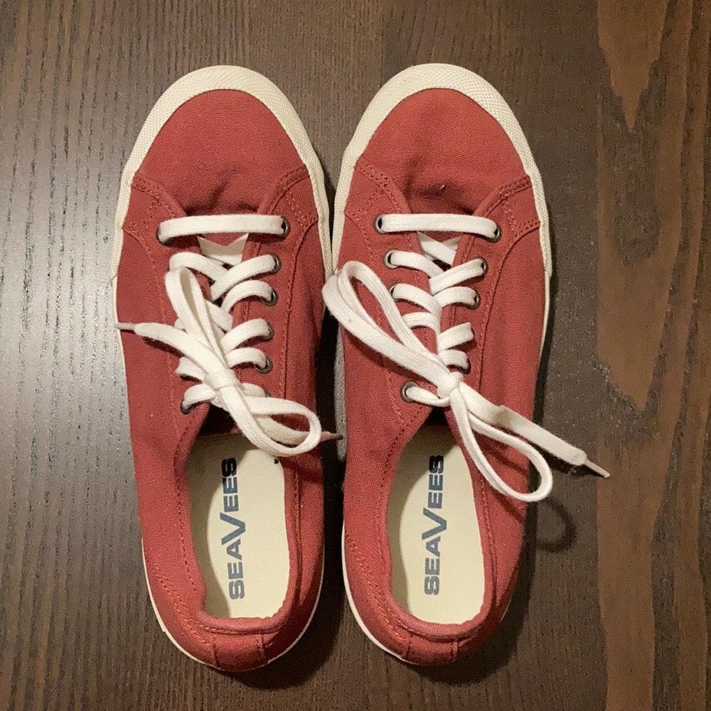 SeaVees Red Monterey Sneakers Sz 8